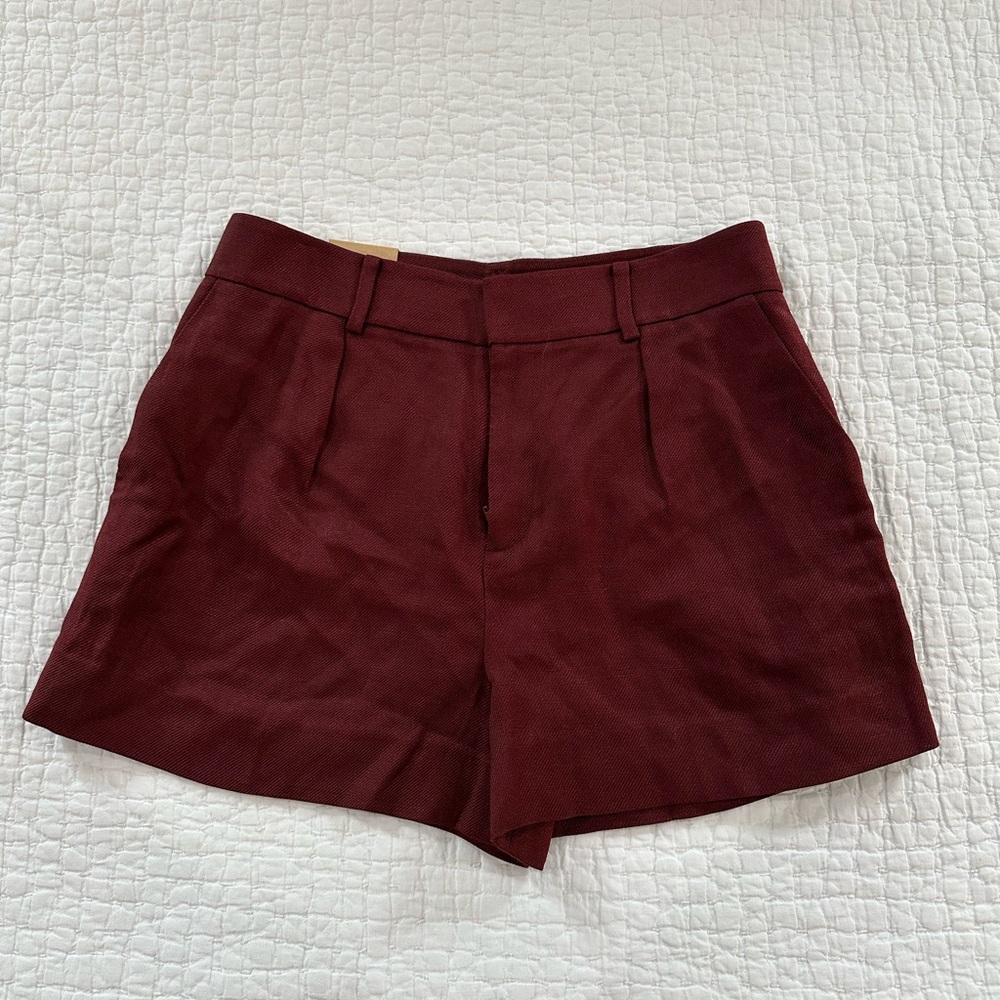 NWT Club Monaco Pergie Short in Wildberry